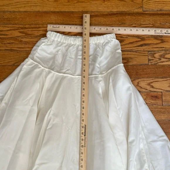 Elegant White UnderSkirt (Crinoline) Slip - Picture 4 of 5
